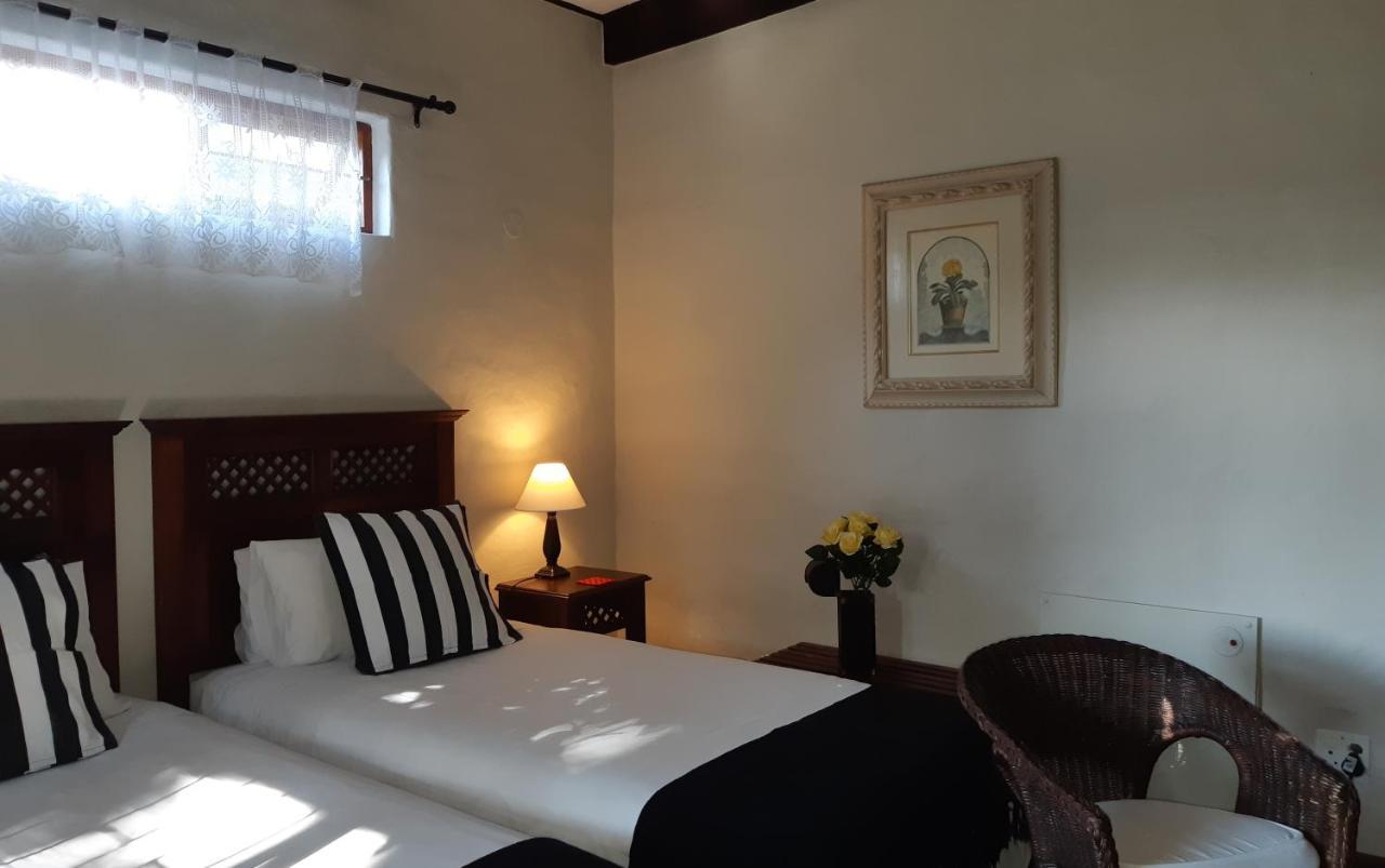 Be My Guest Lodge Bloubergstrand Bagian luar foto