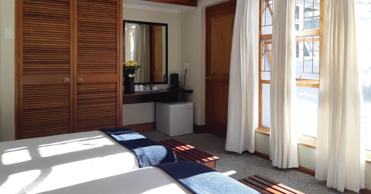 Be My Guest Lodge Bloubergstrand Bagian luar foto