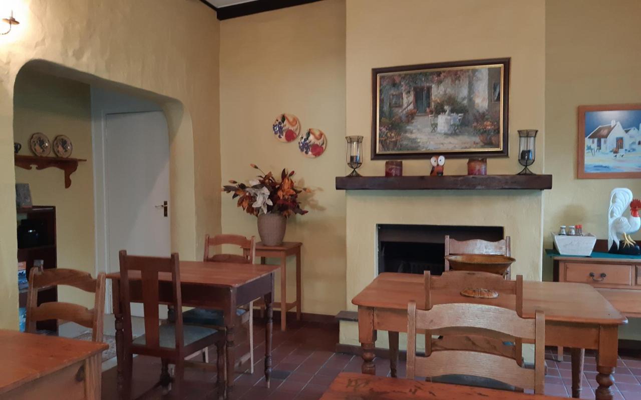 Be My Guest Lodge Bloubergstrand Bagian luar foto