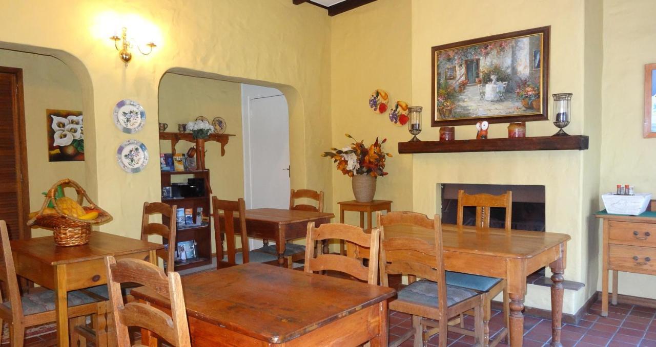 Be My Guest Lodge Bloubergstrand Bagian luar foto