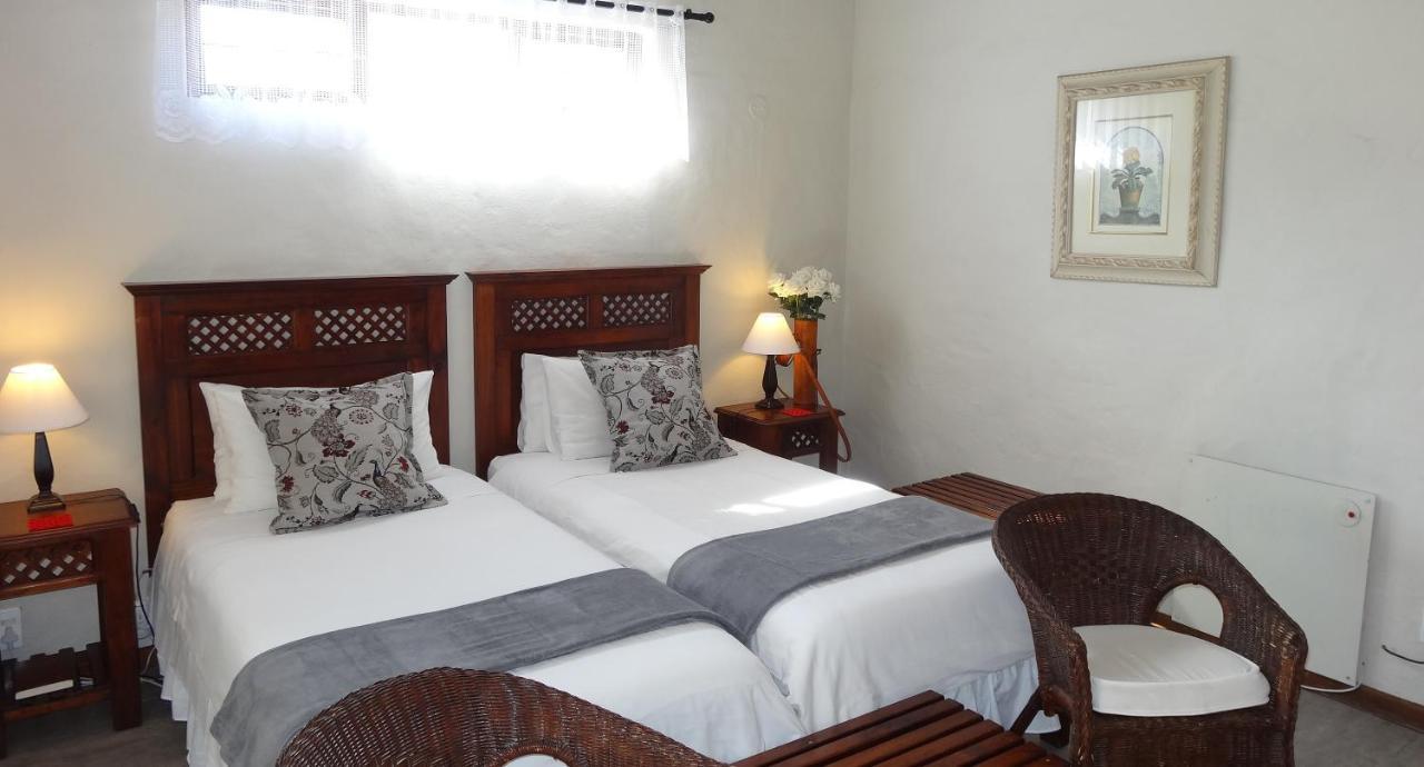 Be My Guest Lodge Bloubergstrand Bagian luar foto